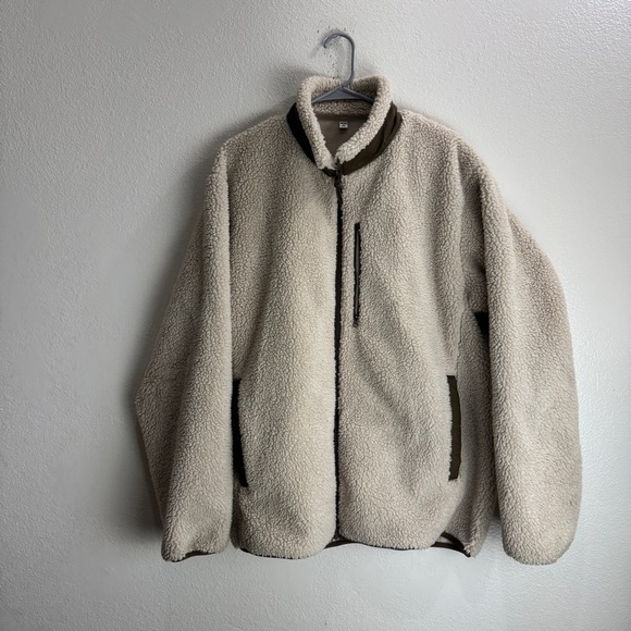 Other - Uniqlo Deep Pile Vintage Jacket Size XL